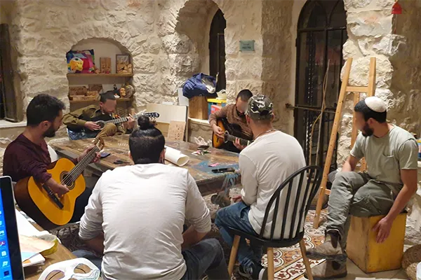 Hut Hameshulash